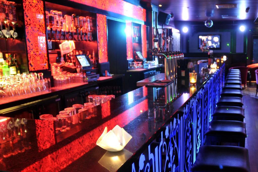 The Shirley Arms Hotel Carrickmacross Kültér fotó